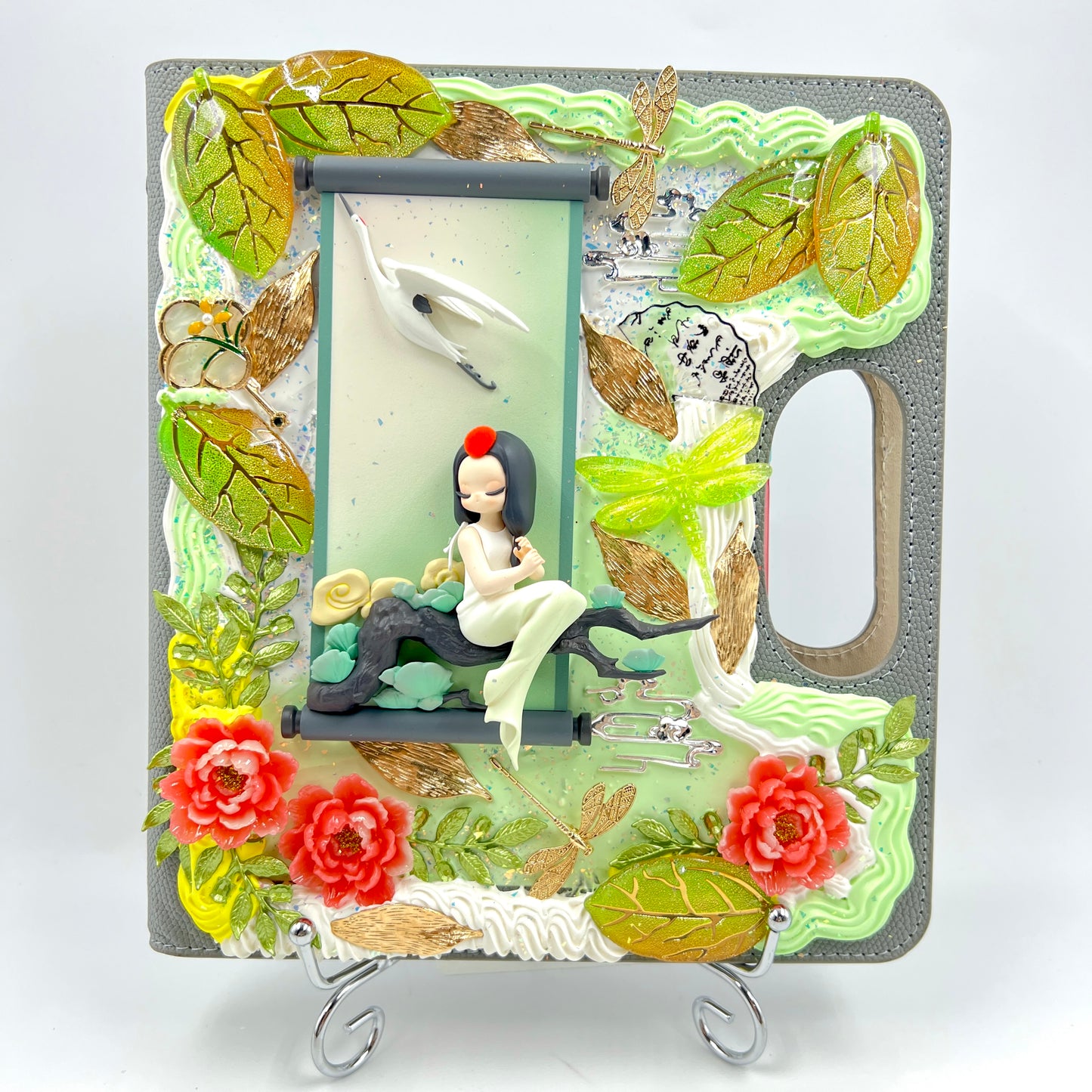 Doll Notebook - Sleep Chinese Scrolls - Cream Glue