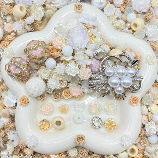 Soft Pearl Glow - Nail & Beads Mix-glow(miki)- NailC