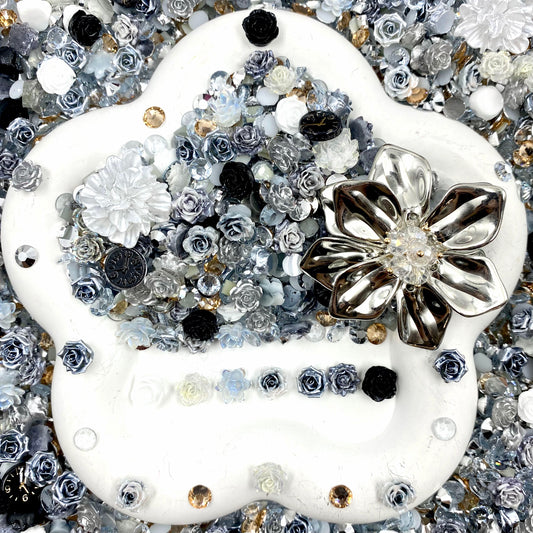 【Buy One Get One Equal Volume For Free】Silver Nail Charm Mix glow(miki)- NailC