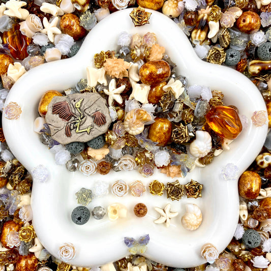 Golden Awakening -Nail & Beads Mix-glow(miki)- NailC