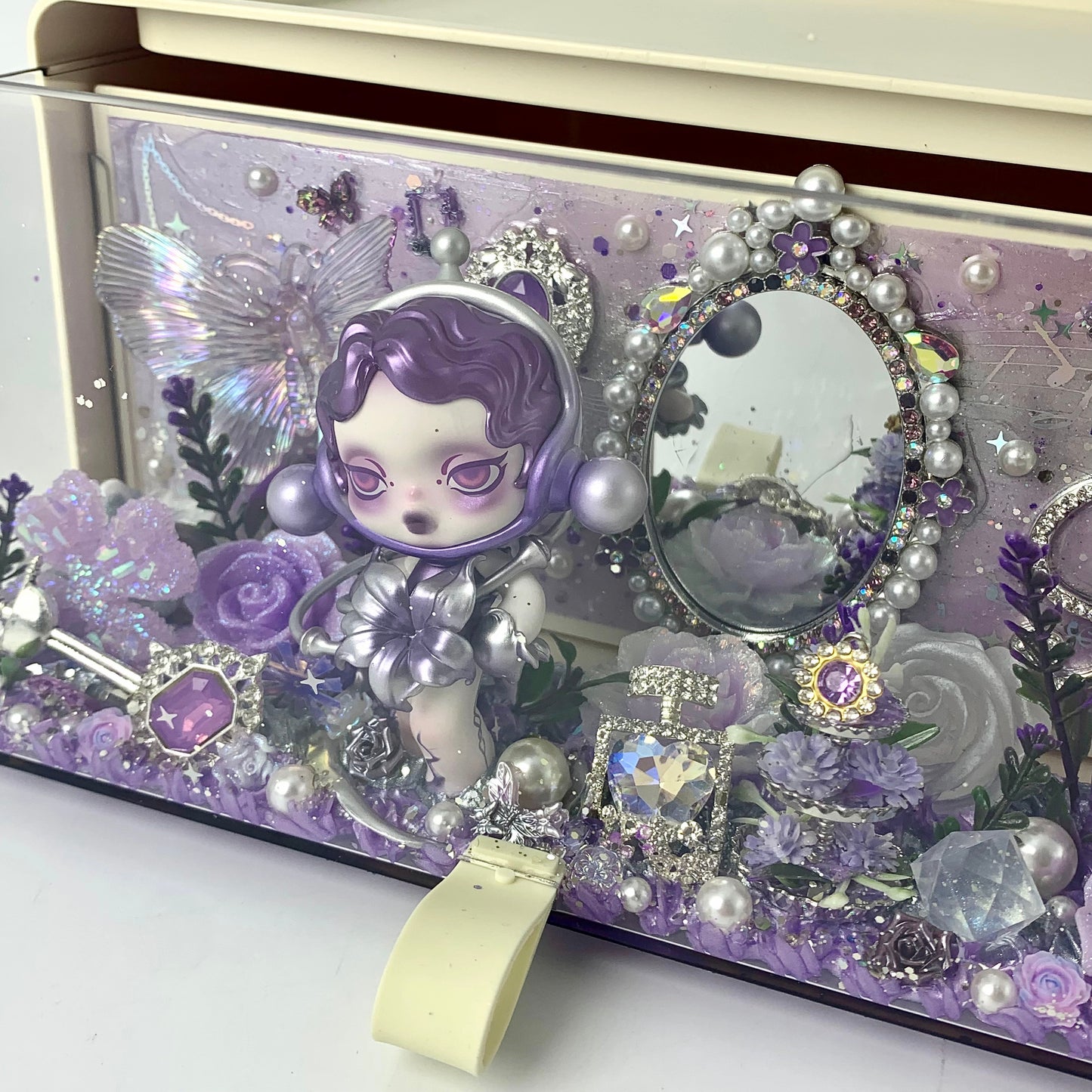 【Doll Resin Phone Stand】No Siri Dongeng