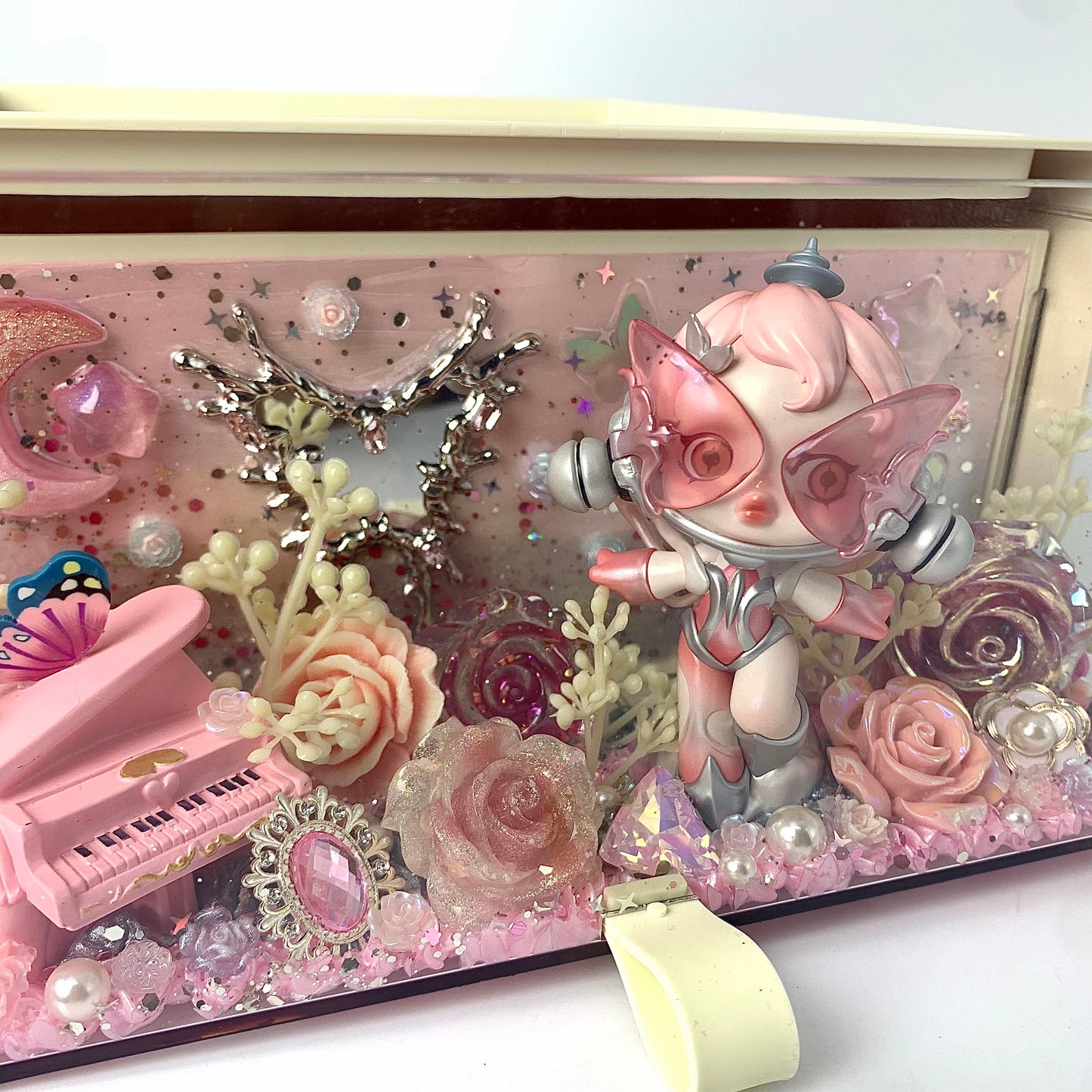 【Doll Resin Phone Stand】No Siri Dongeng