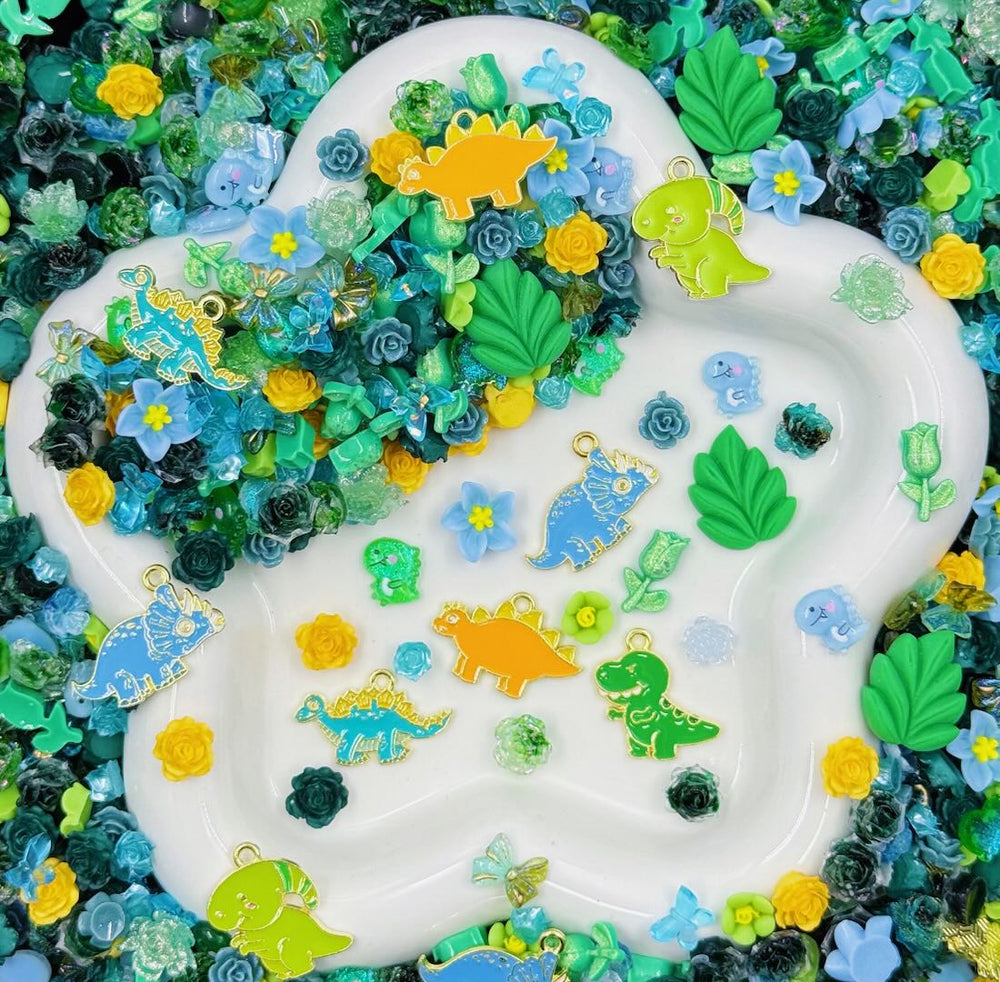 Land Before Time Nail Charm + Metal Mix (Miki) - NailC-N2017