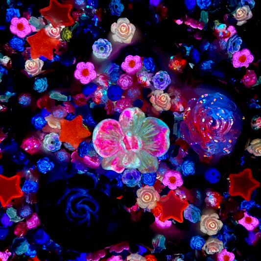 Galaxy Kisses Nail Charm+Rose Mix-glow-FC3022