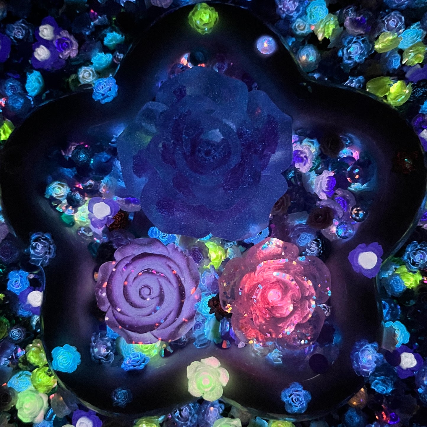 Romance in the Garden - Nail Charm+Rose Mix-glow-FC1-F3031