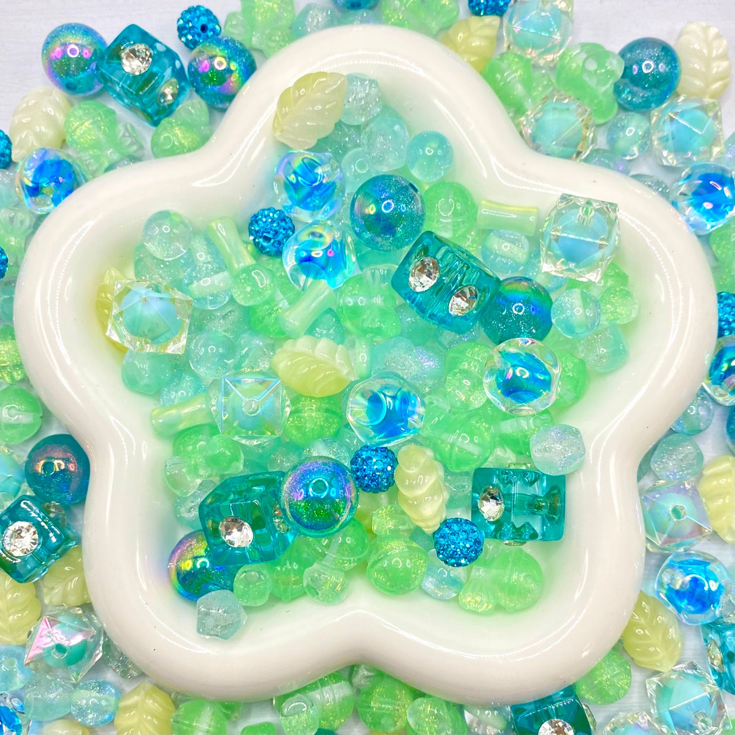 Jewelry Making Beads Mix for DIY Jewelry & Crafts – 8/10/12mm Glass, Resin & Metal Beads