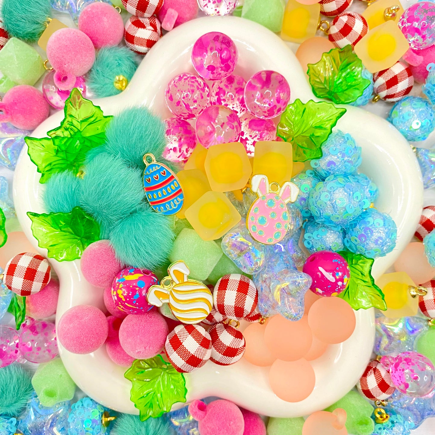 16mm Car Hanger/Ornament Making Beads Mix – 16mm Beads with Hooks, Acrylic/Resin/Glass Beads