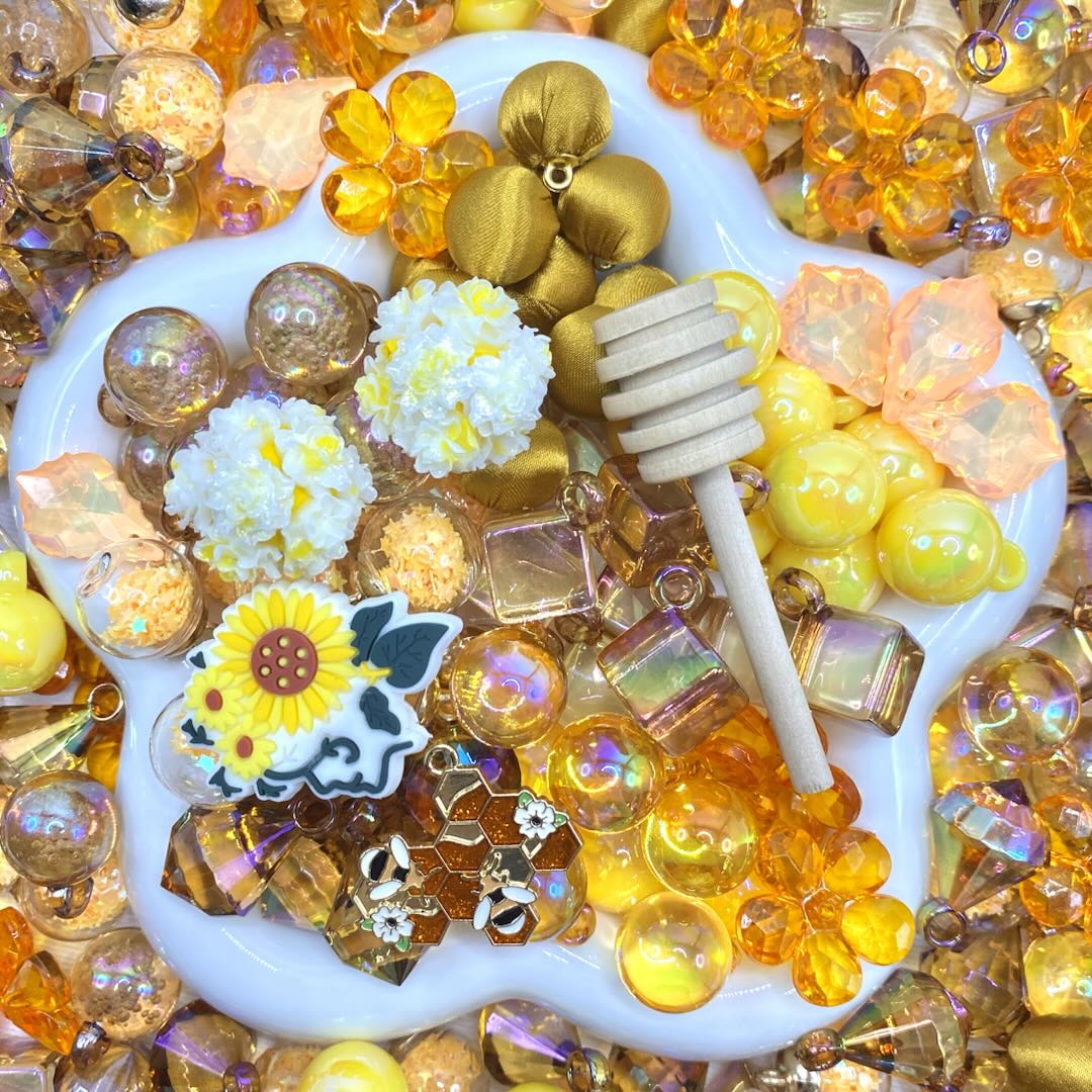 16mm Car Hanger/Ornament Making Beads Mix – 16mm Beads with Hooks, Acrylic/Resin/Glass Beads