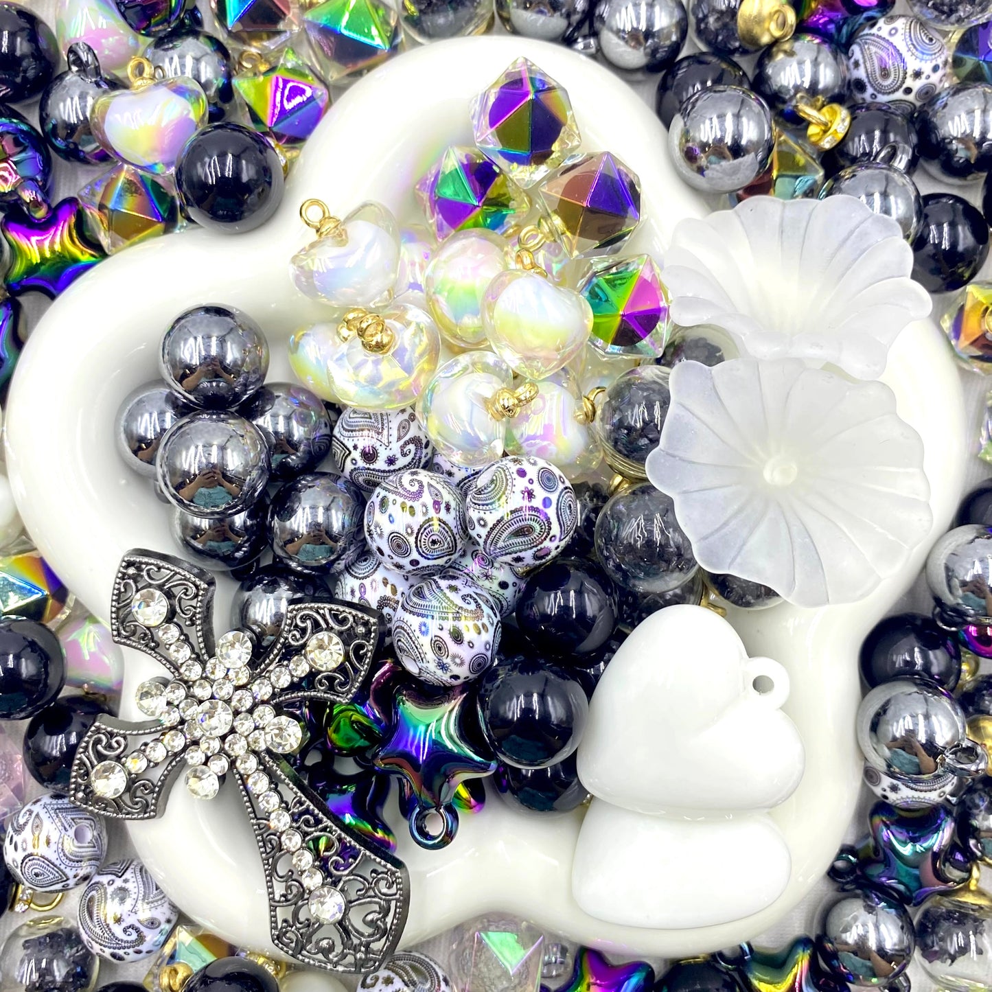 16mm Car Hanger/Ornament Making Beads Mix – 16mm Beads with Hooks, Acrylic/Resin/Glass Beads