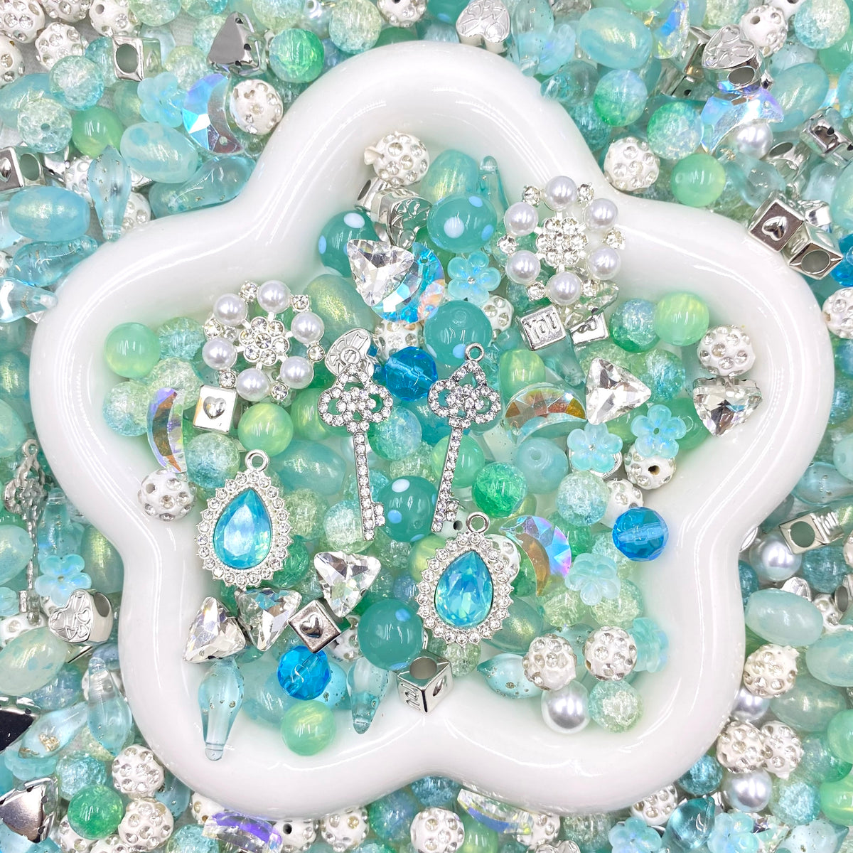 Jewelry Making Beads Mix for DIY Jewelry & Crafts – 8/10/12mm Glass, Resin & Metal Beads