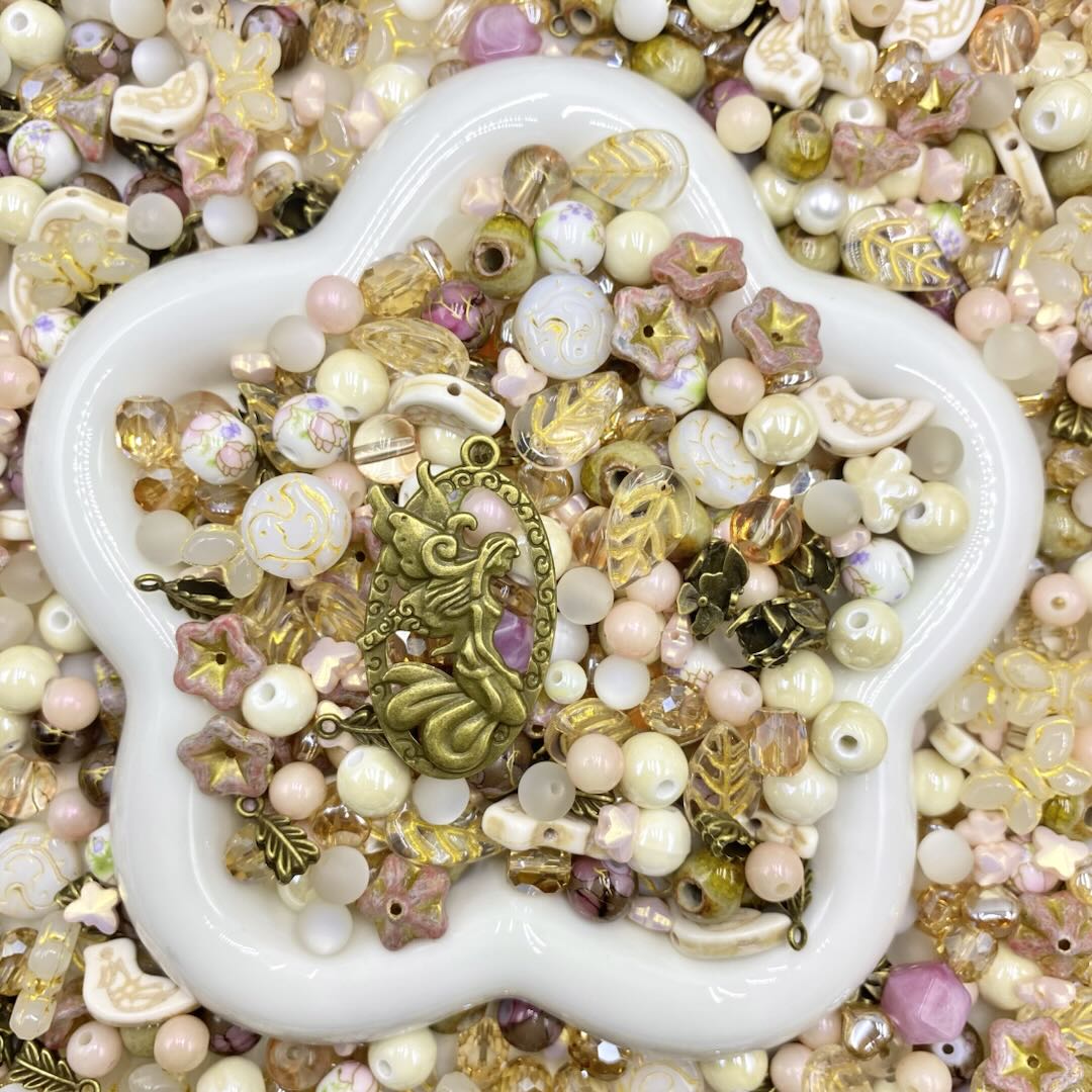 Jewelry Making Beads Mix for DIY Jewelry & Crafts – 8/10/12mm Glass, Resin & Metal Beads