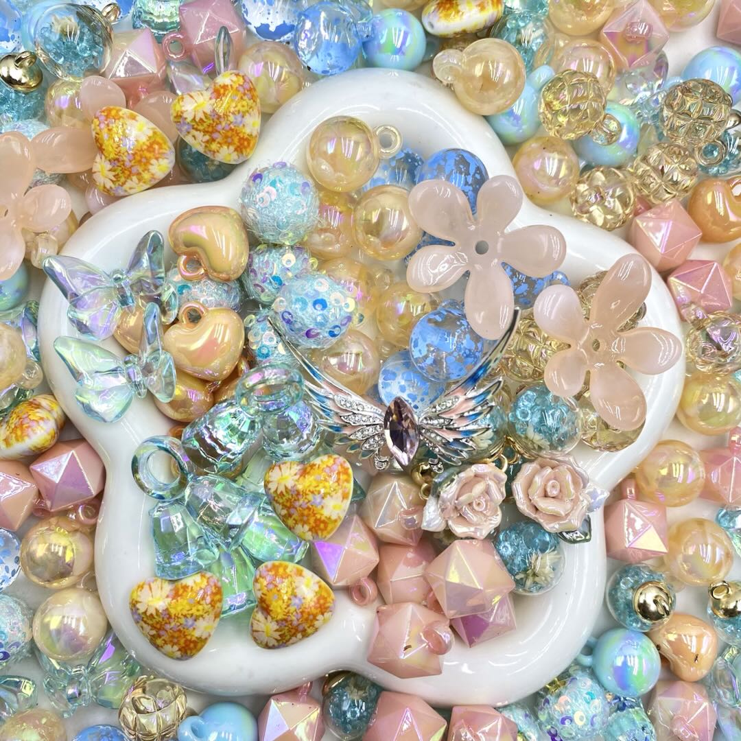 16mm Car Hanger/Ornament Making Beads Mix – 16mm Beads with Hooks, Acrylic/Resin/Glass Beads