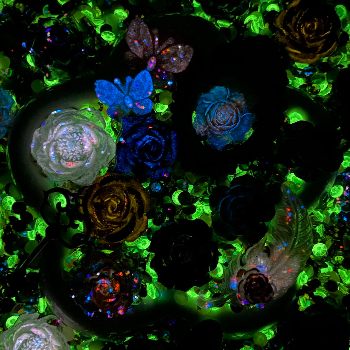 Victoria Love Letter - Rose Bouquet Mix - glow