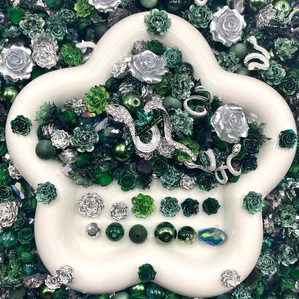 Venomous Temptation Nail & Beads Mix-glow(miki)- NailC