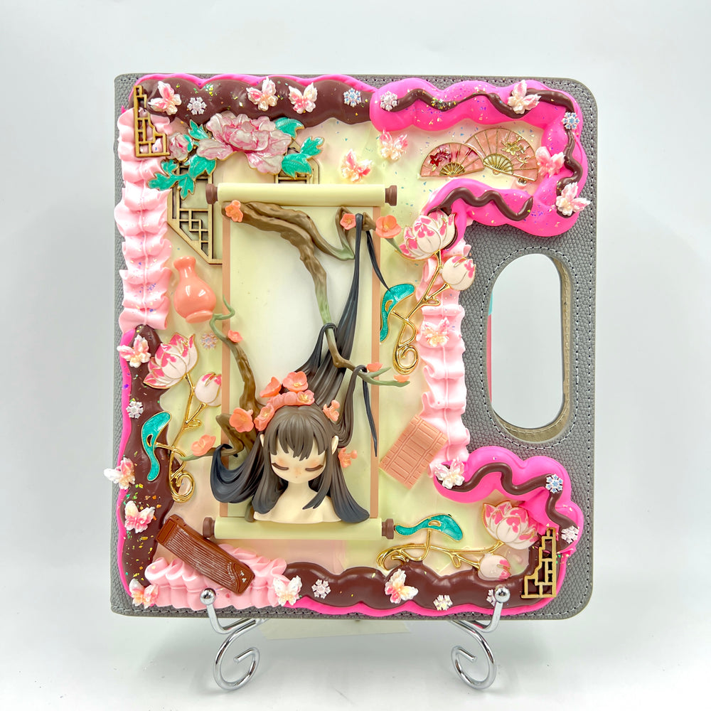 Doll Notebook  - Sleep Chinese Scrolls - Cream Glue