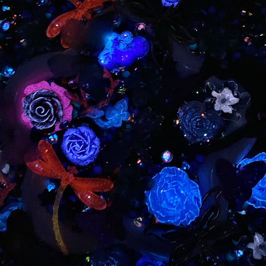 Midnight Flutter - Rose Bouquet Mix - glow