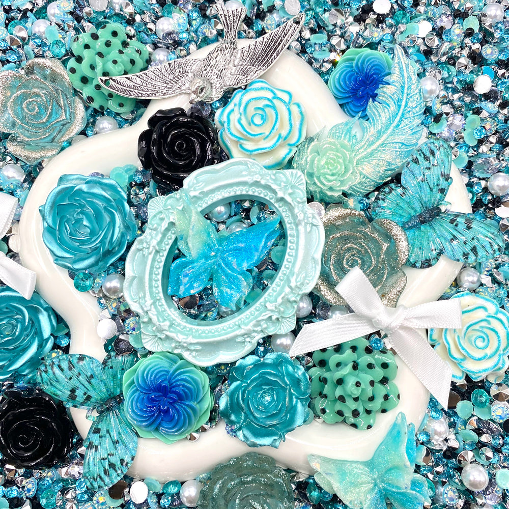 【Buy One Get Equal Volume for Free】Tiffany Blue Rose Bouquet Mix - glow