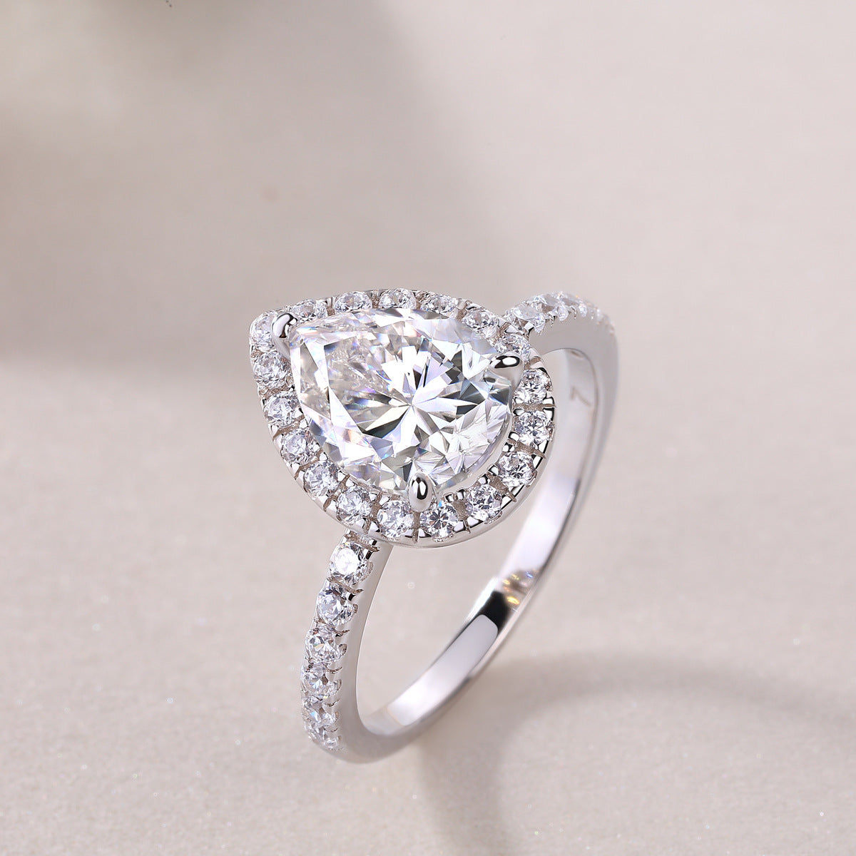 2Carat Moissanite ring (#MS9923) - BL1