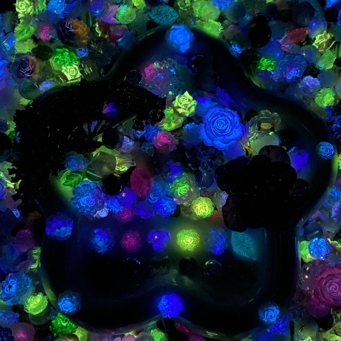 In Full Bloom -  Nail & Beads Mix-glow(miki)- NailC