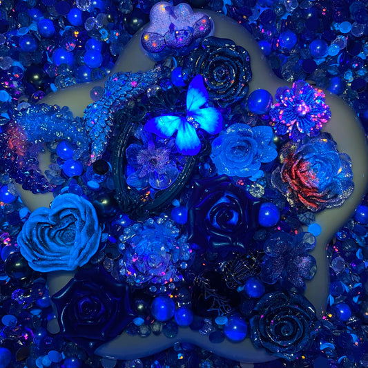 Sapphire Storm Queen- Rose Bouquet Mix - glow