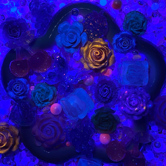 Fruity Petals -  Rose Bouquet Mix - glow