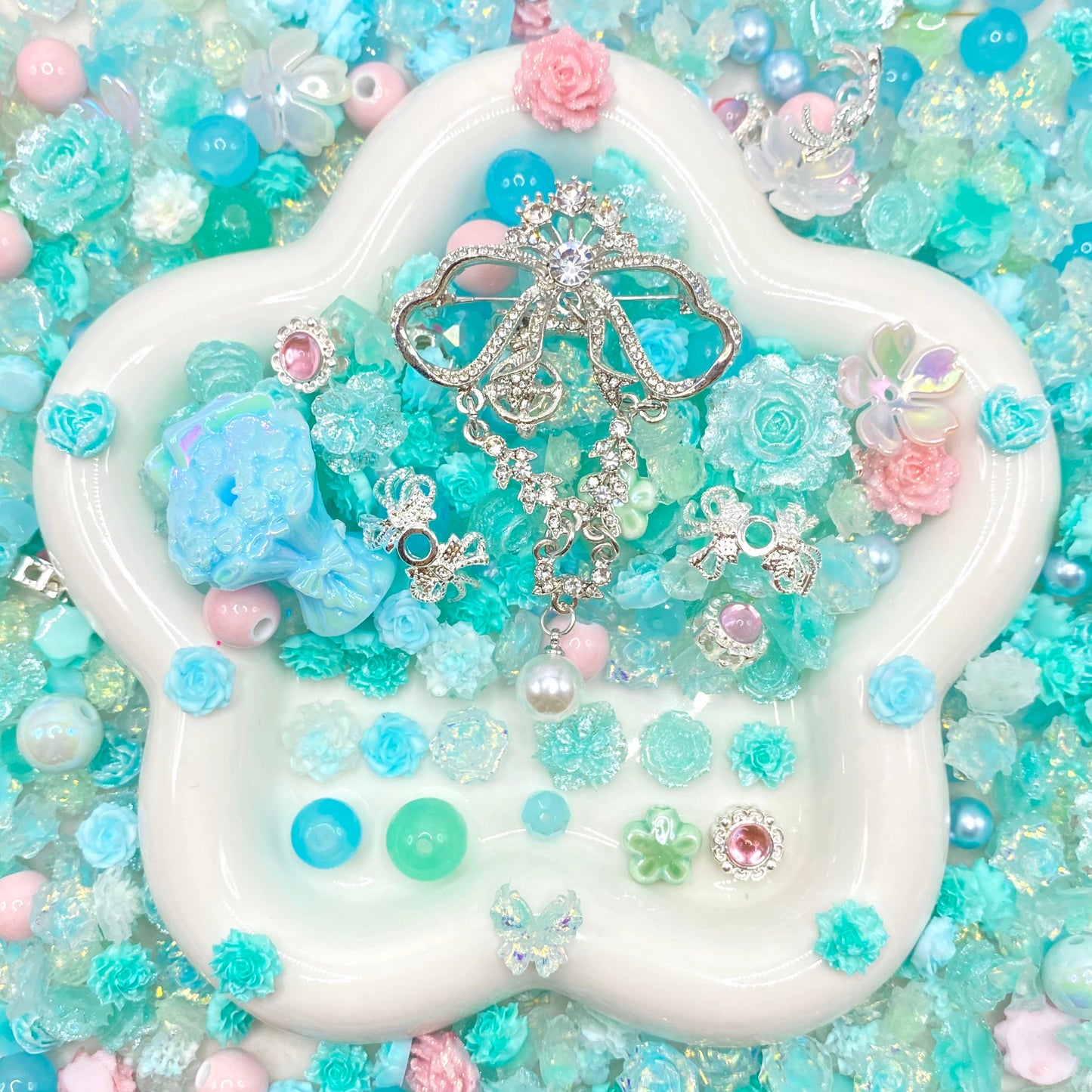 【Buy One Get One Equal Volume For Free】Court Nail & Beads Mix-glow(miki)- NailC