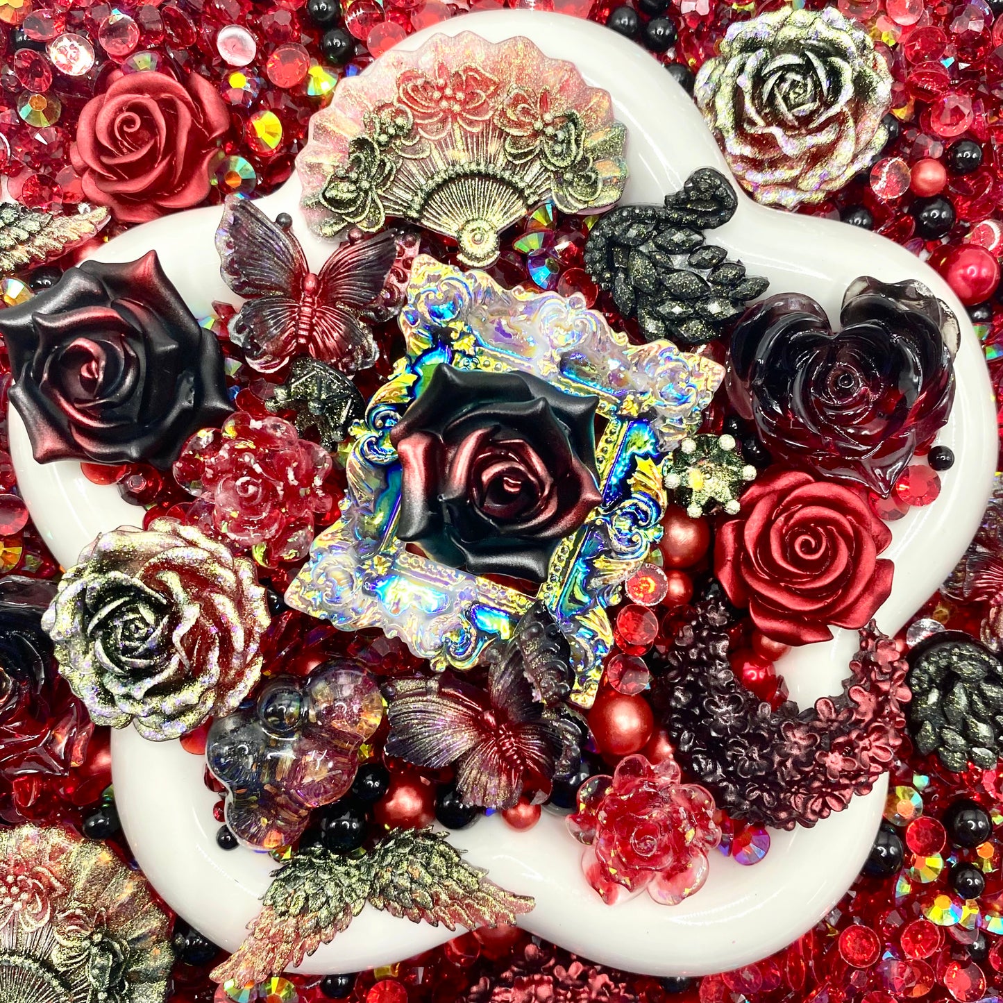 【Buy One Get Equal Volume for Free】Crimson Rose Bouquet Mix - glow