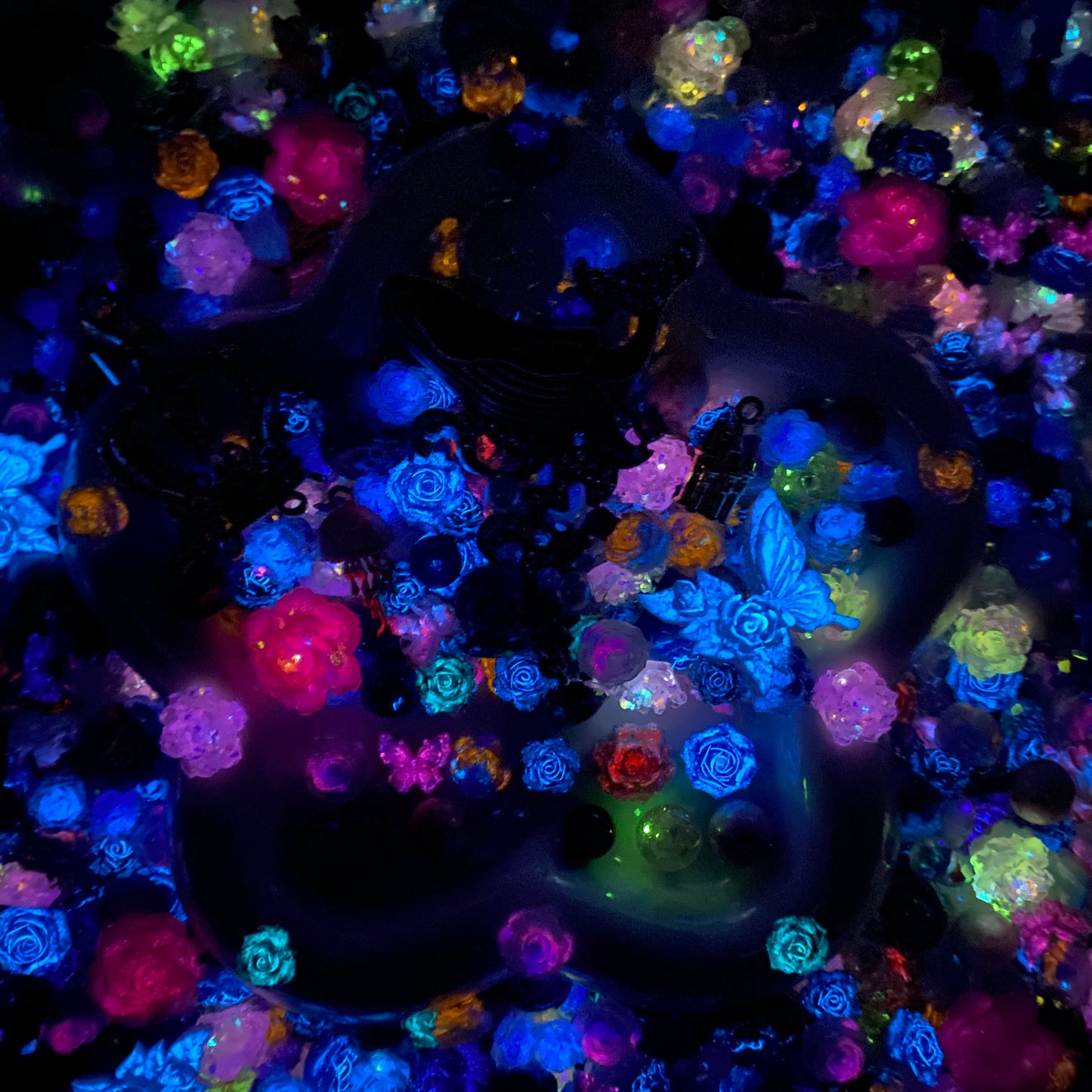 【Buy One Get One Equal Volume For Free】Atlantis Nail & Beads Mix-glow(miki)- NailC