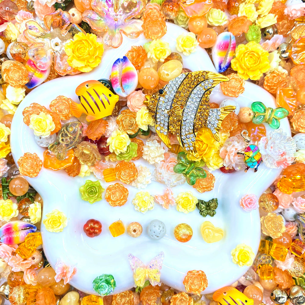 【Buy One Get One Equal Volume For Free】Clownfish Nail & Beads Mix-glow(miki)- NailC