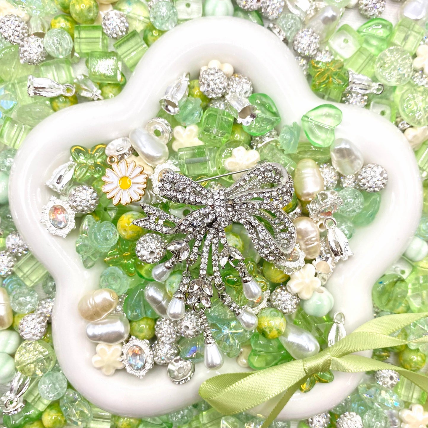 【Buy One Get One Equal Volume For Free】Green Grape Beads Mix for Bracelet-BD