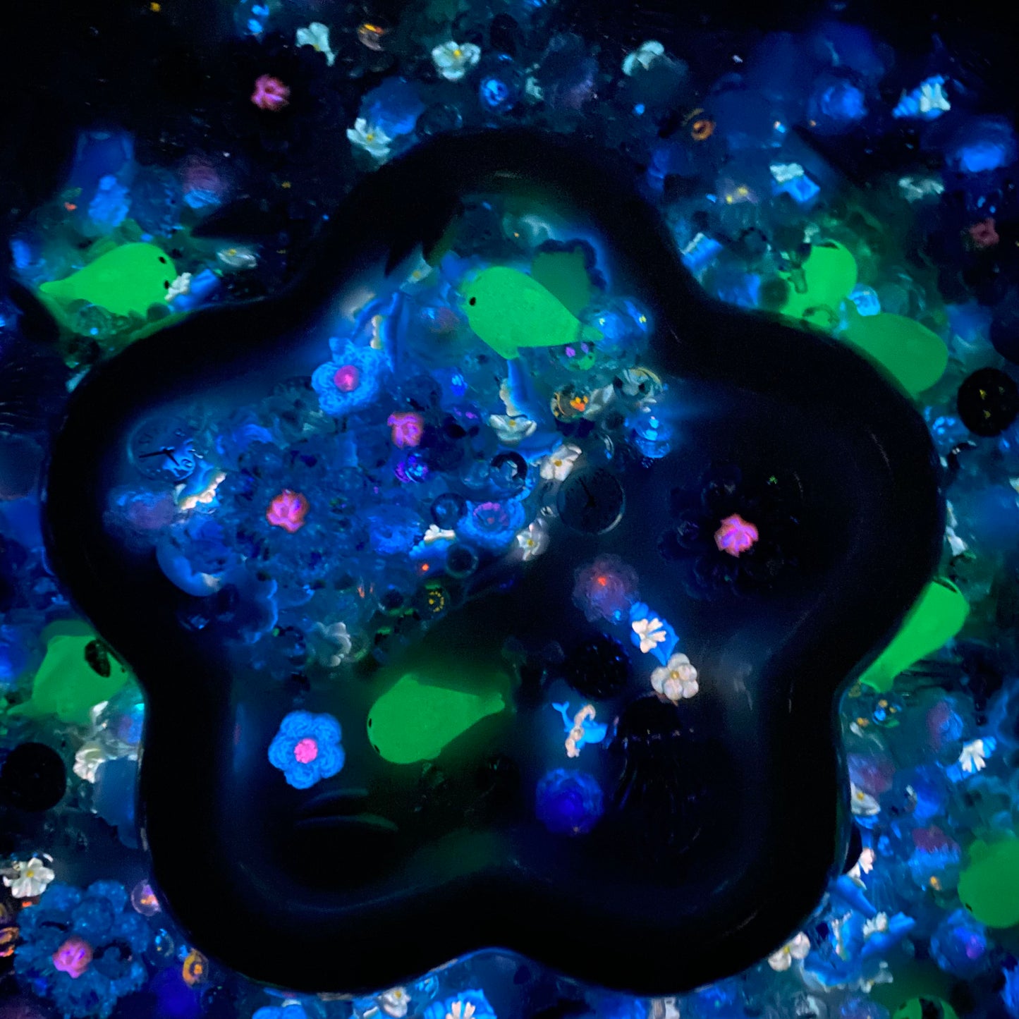 【Buy One Get One Equal Volumn For Free】Ocean Nail Charm Mix glow(miki)- NailC