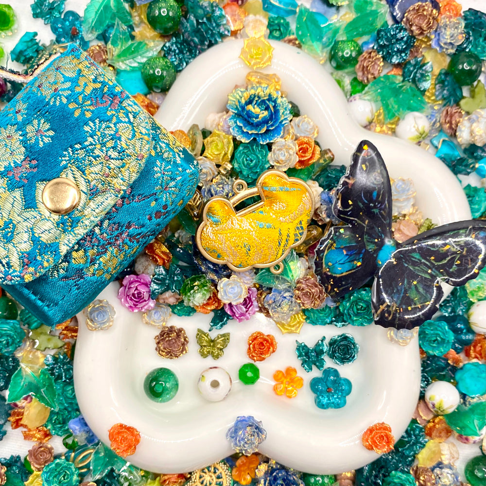 【Buy One Get One Equal Volume For Free】Brocade Nail & Beads Mix-glow(miki)- NailC