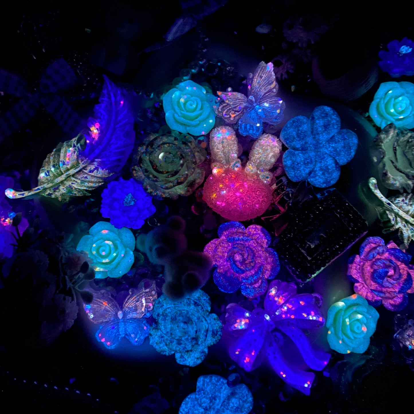 【Buy One Get Equal Volume for Free】Countryside Rose Bouquet Mix - glow
