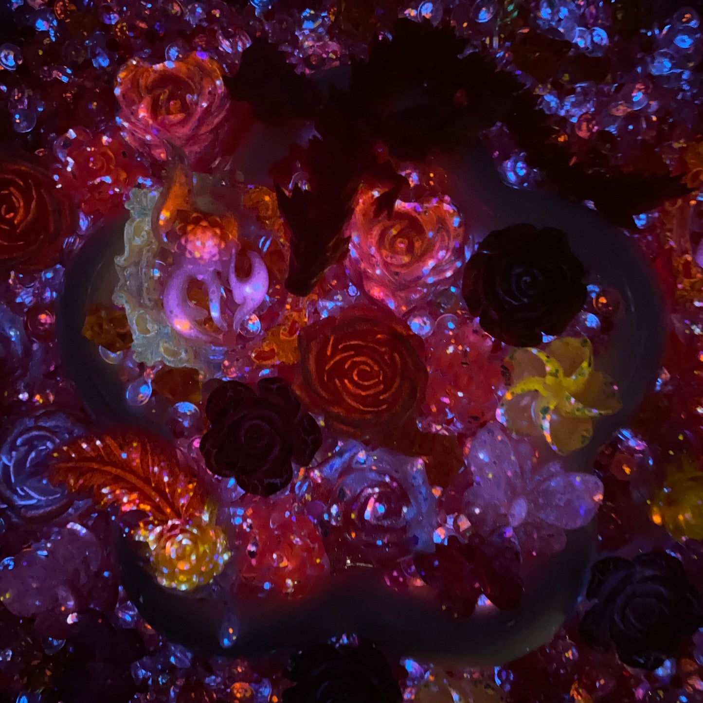 【Buy One Get Equal Volume for Free】Dragon Rose Bouquet Mix - glow