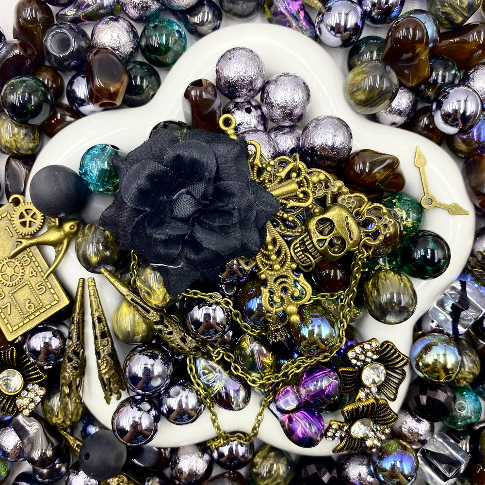 【Buy One Get One Equal Volume For Free】Steampunk Beads Mix For Keychains(Miki)-BD