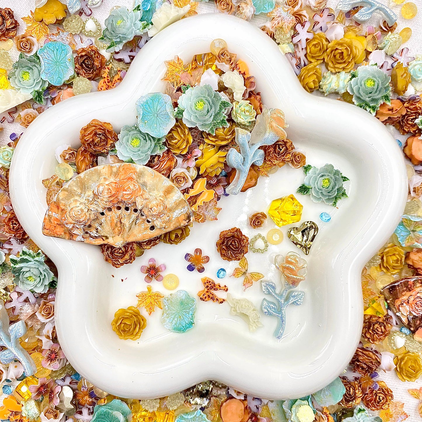 【Buy One Get One Equal Volume For Free】Autumn Nail Charm Mix glow(miki)- NailC