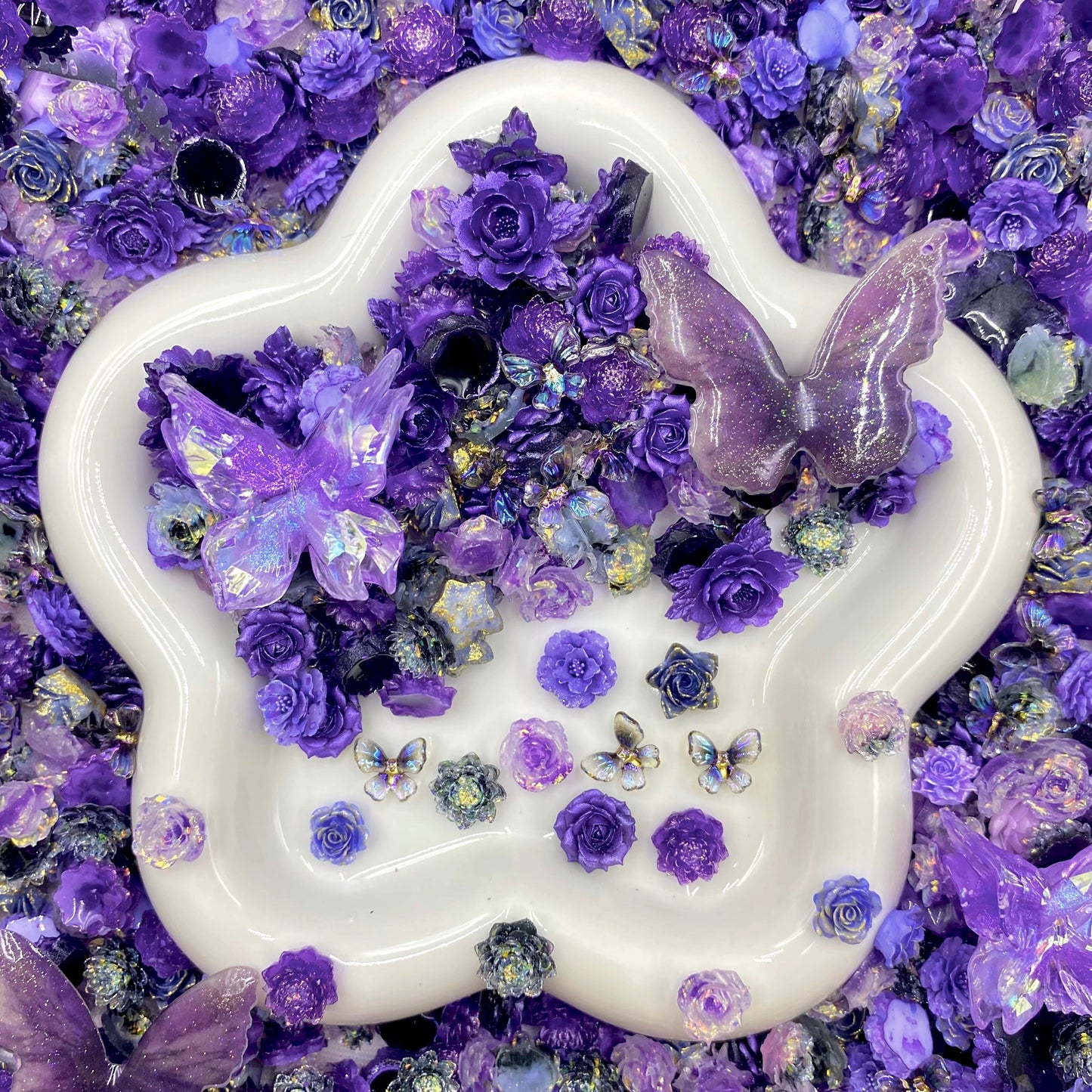 【Buy One Get One Equal Volume For Free】Lavender Butterfly Nail Charm Mix-glow(miki)- NailC