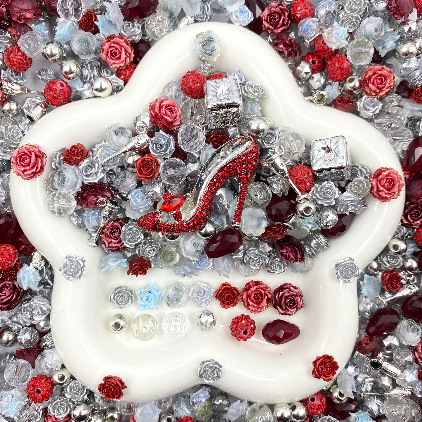 Lady in Red  - Nail & Beads Mix-glow(miki)- NailC