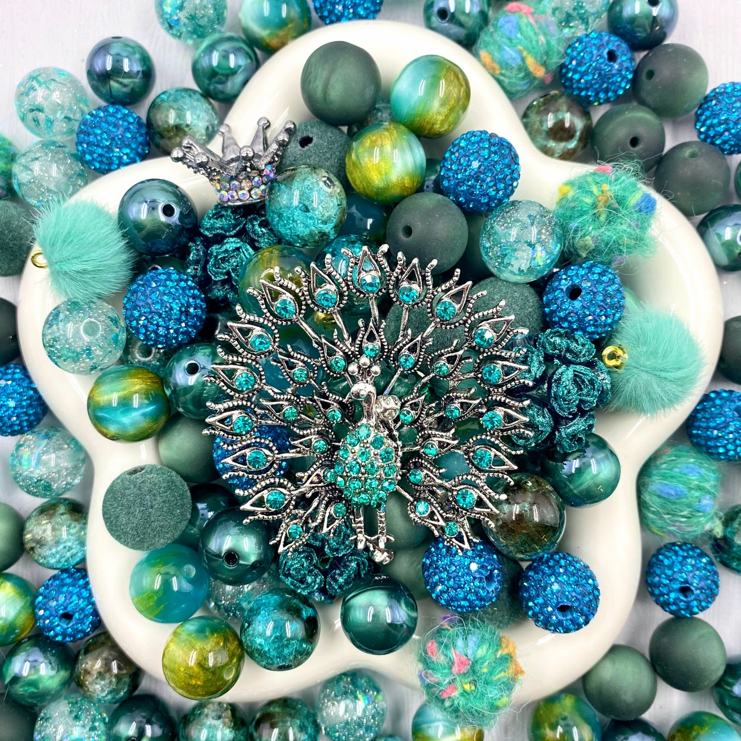 【Buy One Get One Equal Volumn For Free】Proud Peacock Beads Mix For Keychains(Miki)-BD