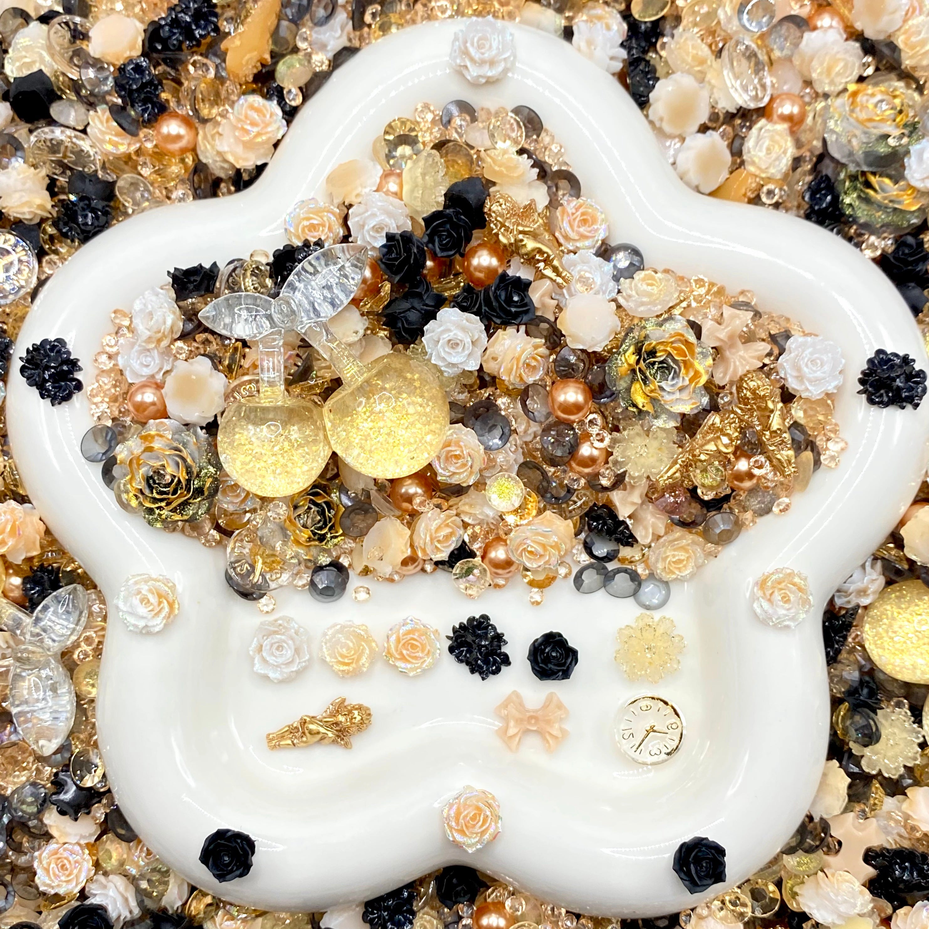 Timeless Elegance -Nail Charm Mix glow(miki)- NailC