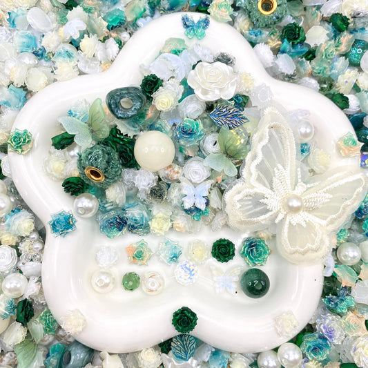 Vintage Ivy - Nail & Beads Mix-glow(miki)- NailC